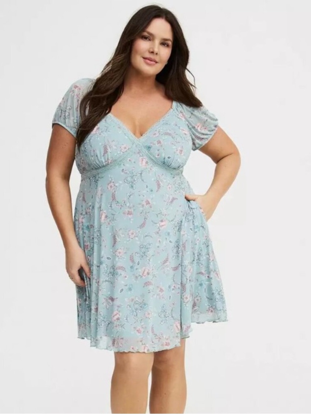 Torrid 2X Light Blue Floral V-Neck Mini Dress NWOT plus size